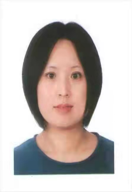王  晓